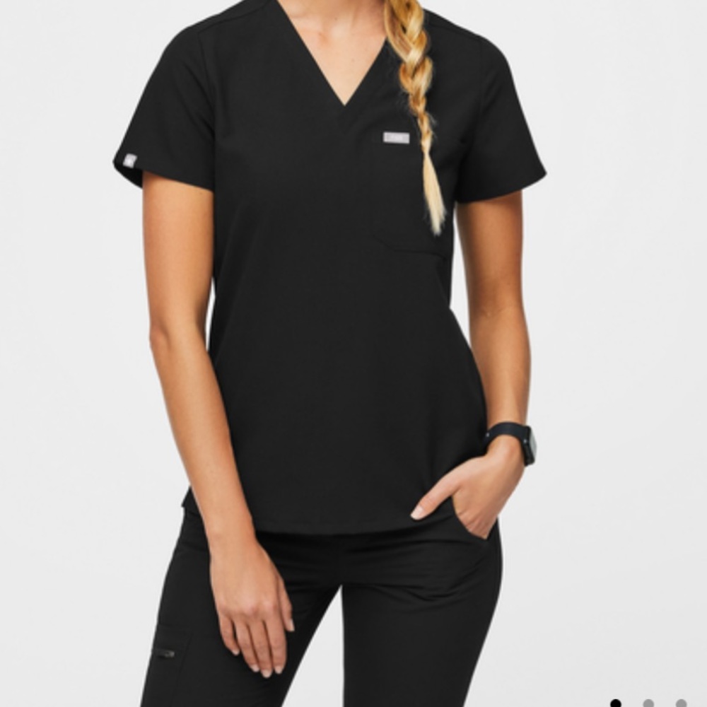 Figs Black Scrub Top